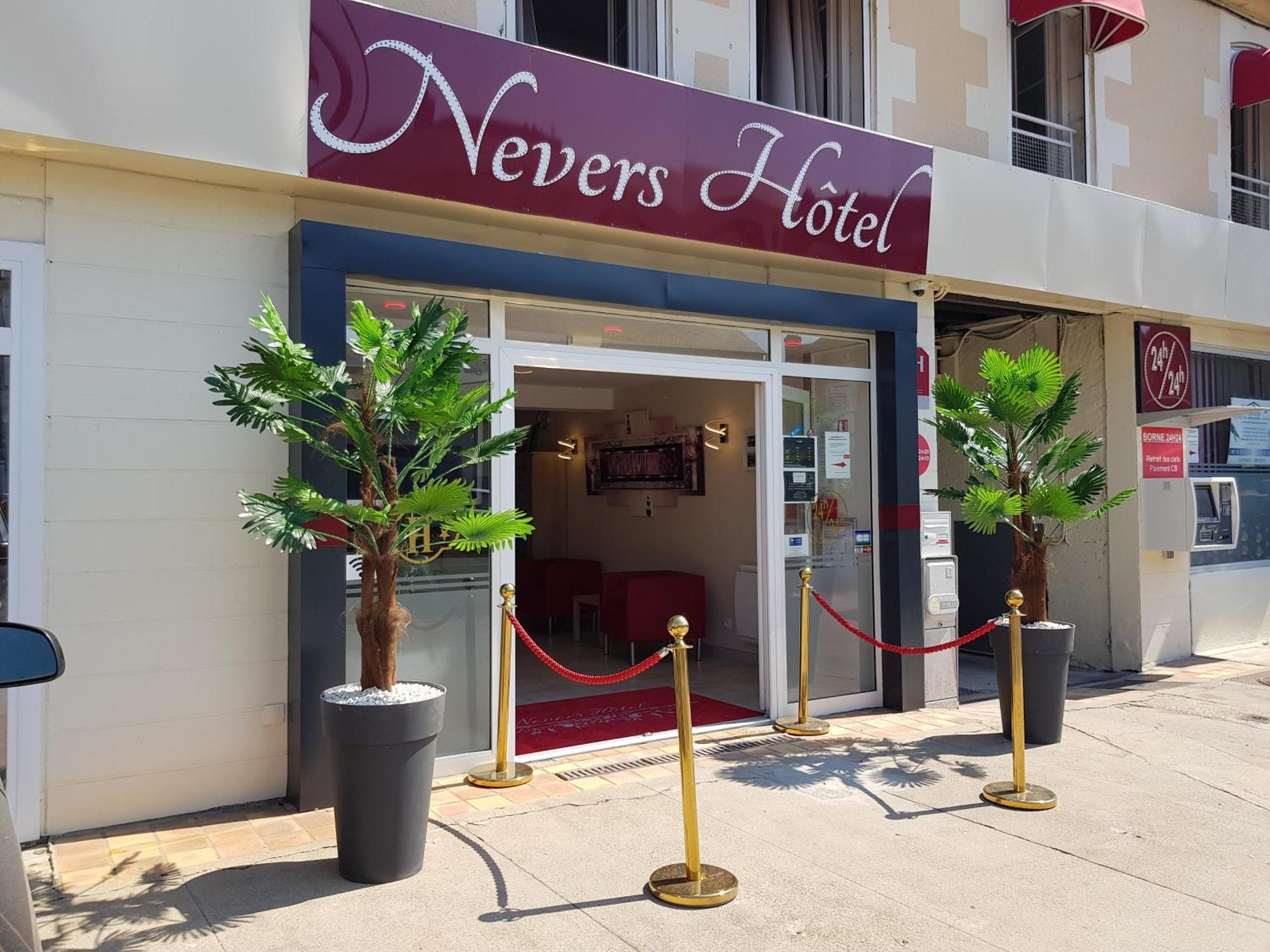 Nevers Hotel Exteriér fotografie