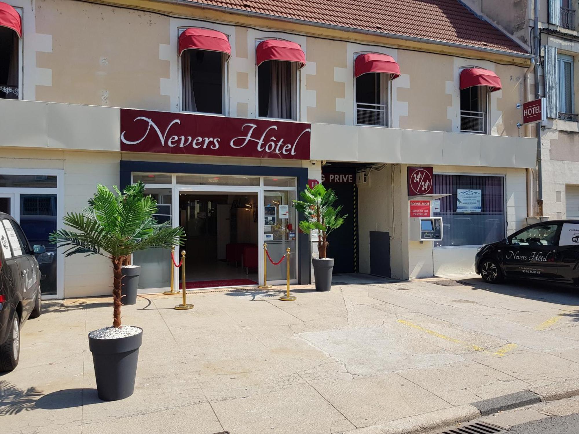 Nevers Hotel Exteriér fotografie
